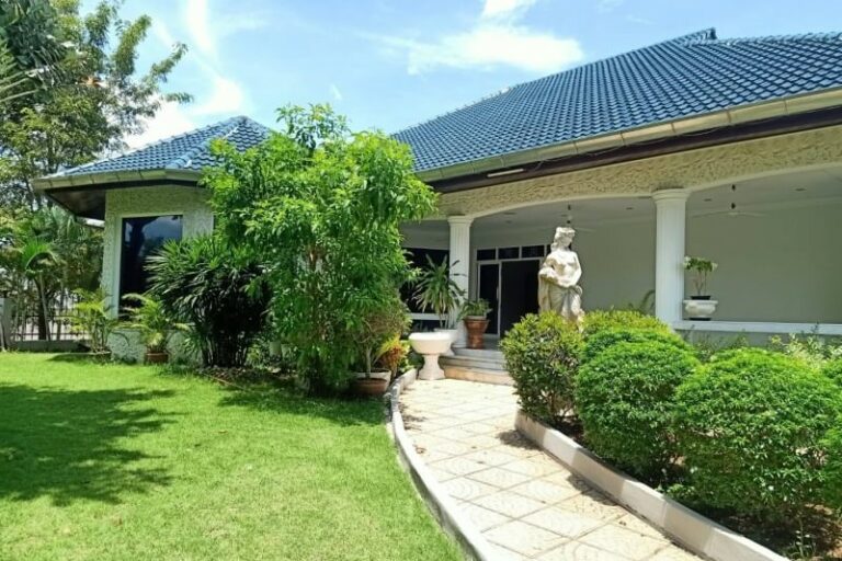 01-3-bed-pool-villa-for-sale-rent-east-pattaya-80665SREPH (6)