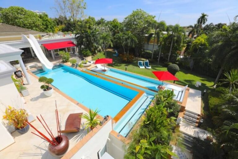 01-8 Bedroom Pool Villa for Sale in East Pattaya - 80678SSEPH (18)
