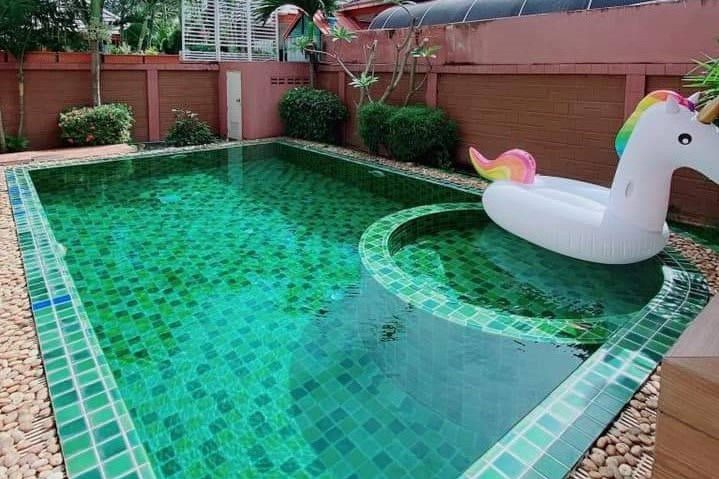 4 Bedroom Pool Villa for Sale in Na Jomtien Pattaya - 80440SSNJH (1)