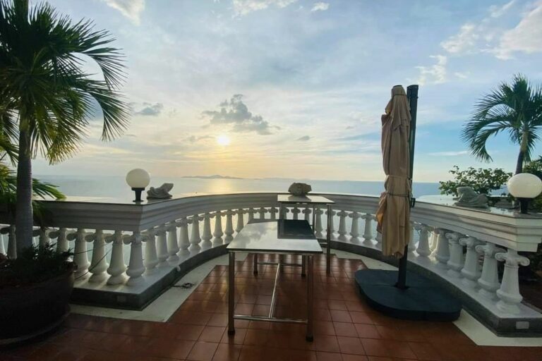 6 Bedroom Duplex Penthouse for sale in north pattaya - 80453SSNPC (1)