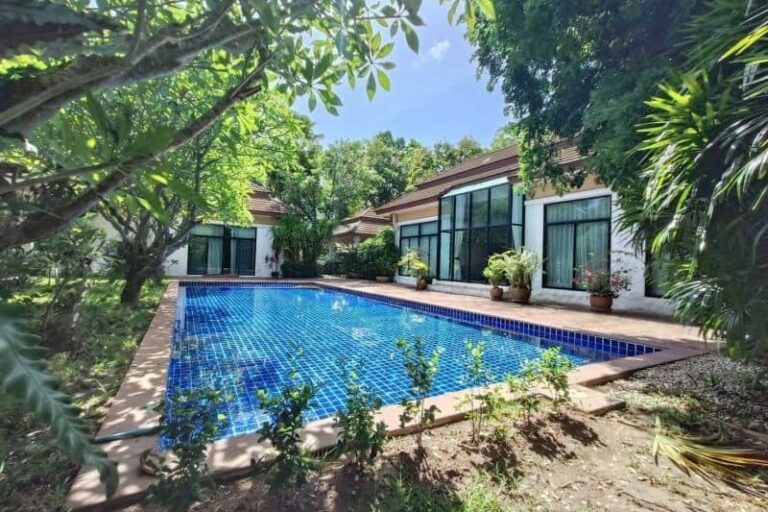 01-Luxury 4 Bedroom Pool Villa for Sale on Large Plot in East Pattaya - 81326SSEPH (6)