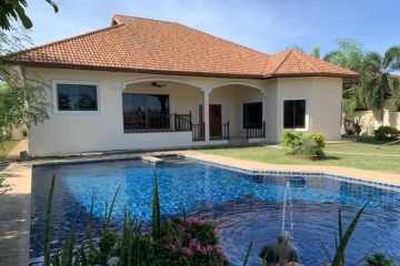 01-5 Bedroom Pool Villa for Sale in Nong Pla Lai East Pattaya - 81354SSEPH (16)