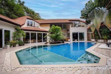 4 Bedroom Pool Villa for Sale in Pratumnak Pattaya - 80644SSPRH (1)